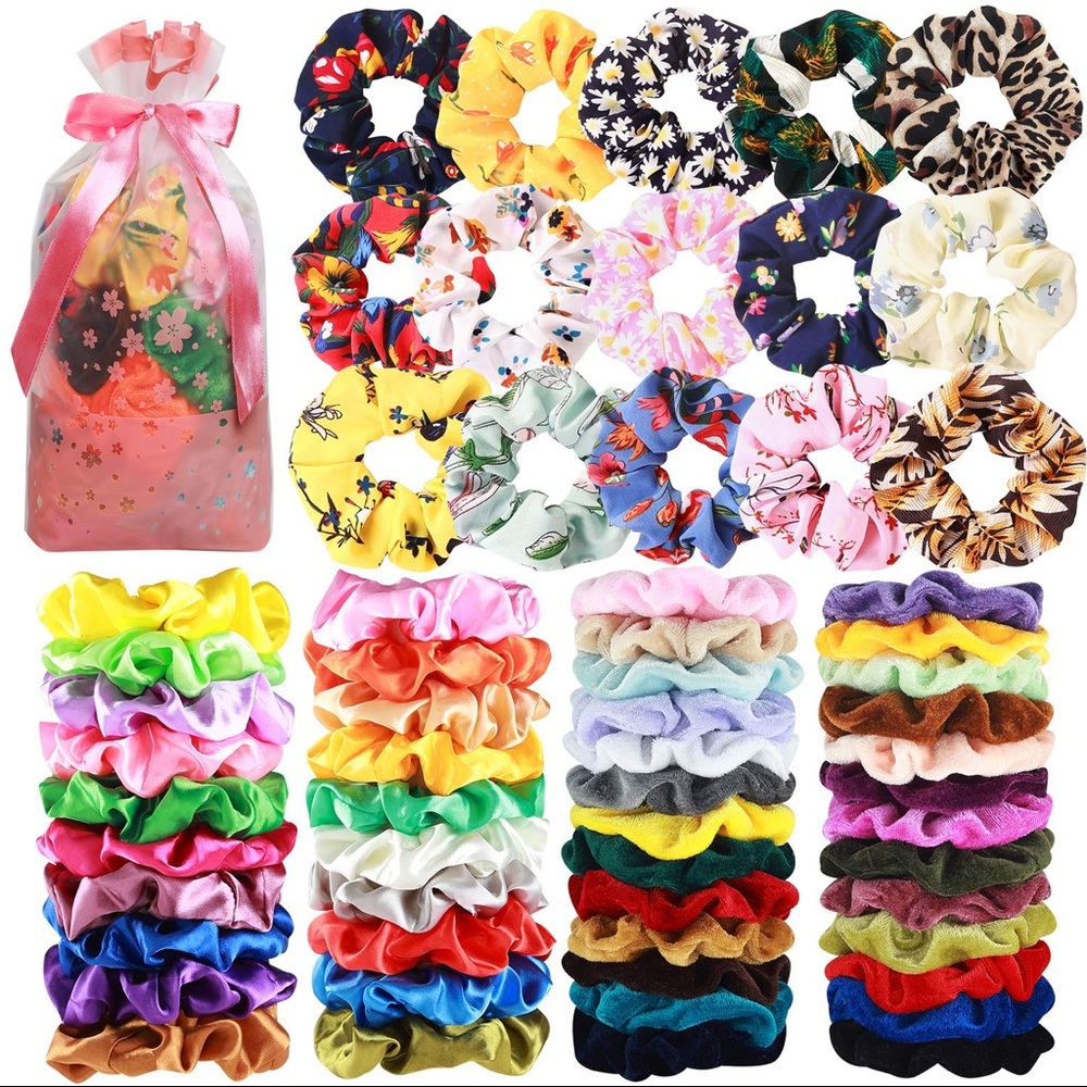 5 RANDOM SCRUNCHIES